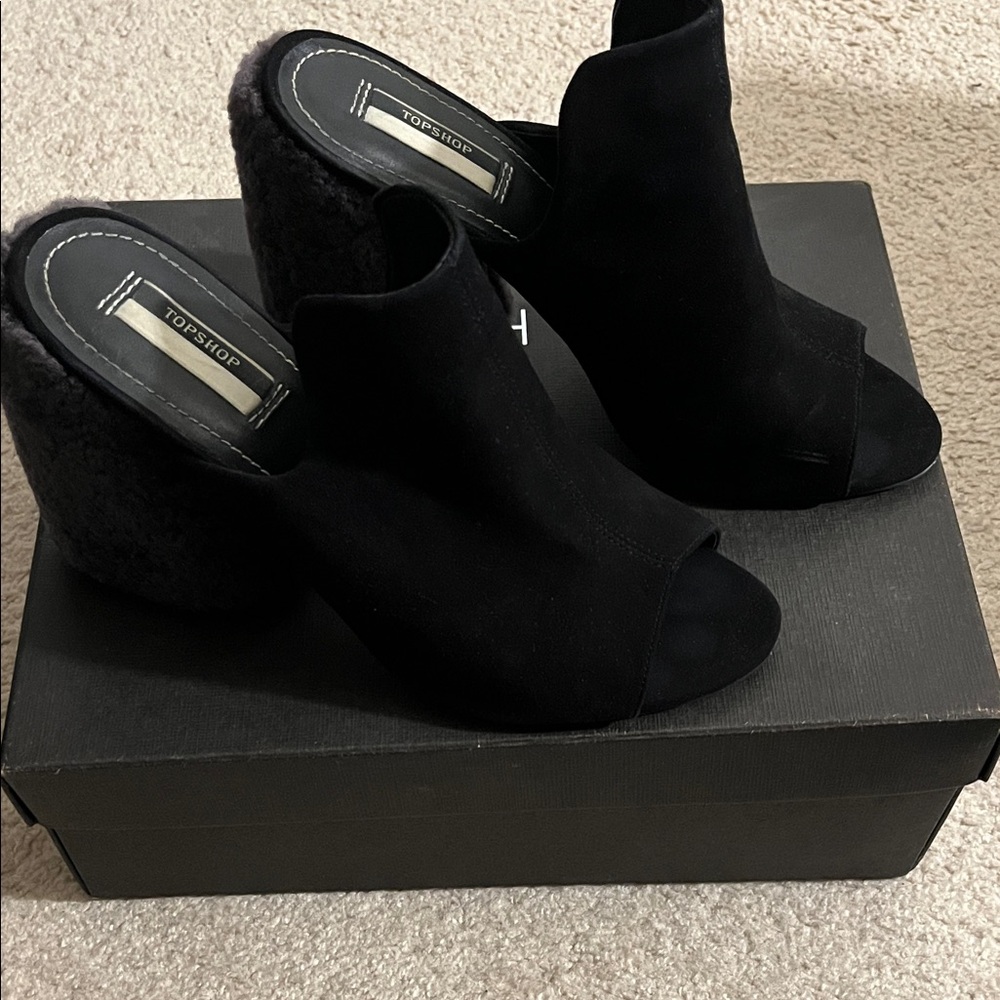 Topshop Black Open-Toe Heeled Mules